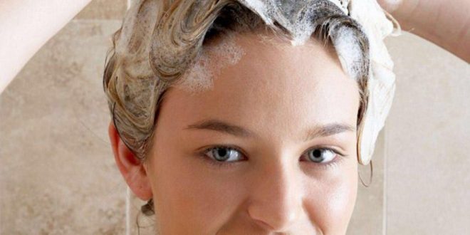 شستشوی مو وتاثیر مواد پاک کننده بر روی موی افراد و انواع شامپو